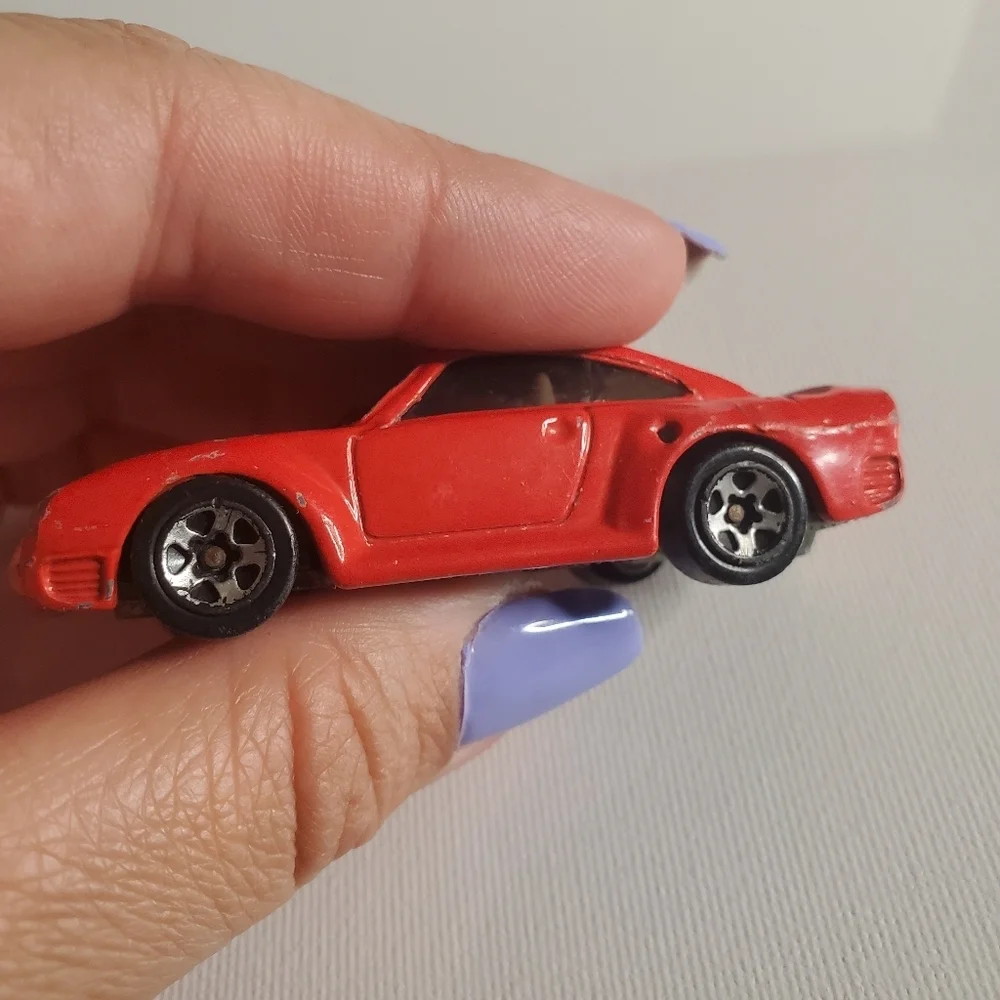 Vintage 1987- Porsche Twin Turbo Hot Wheel